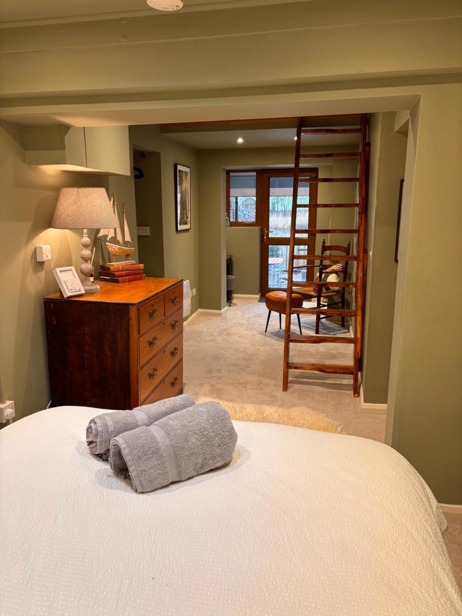 Viaduct River View & Outdoor Bath - Couples Retreat Calstock Bagian luar foto
